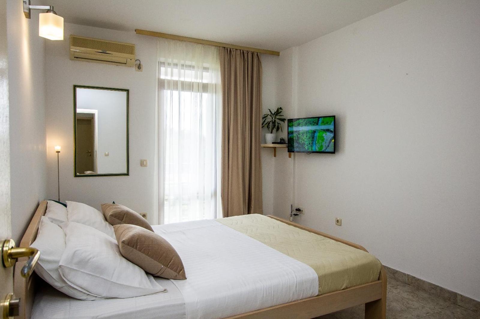 Apartments Ardura Petrovac Bagian luar foto