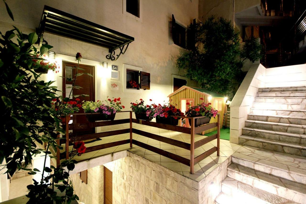 Apartments Ardura Petrovac Bagian luar foto